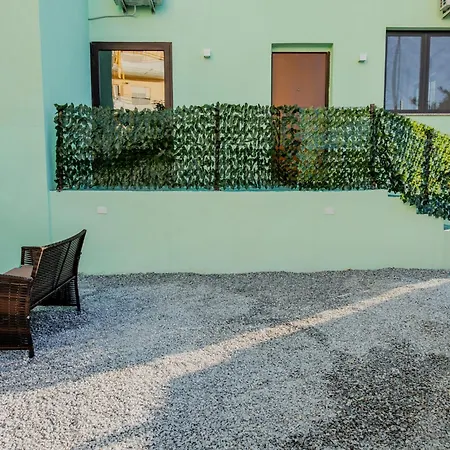 Etesia فندق مبيت وإفطار