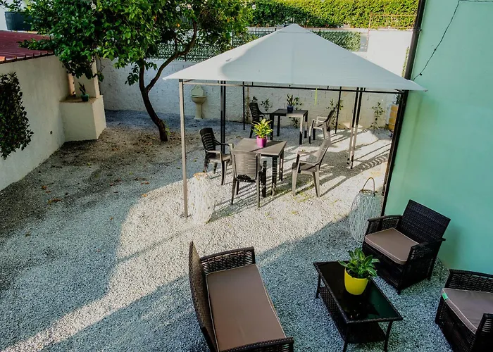 فندق مبيت وإفطار Etesia فيبو فالينتيا