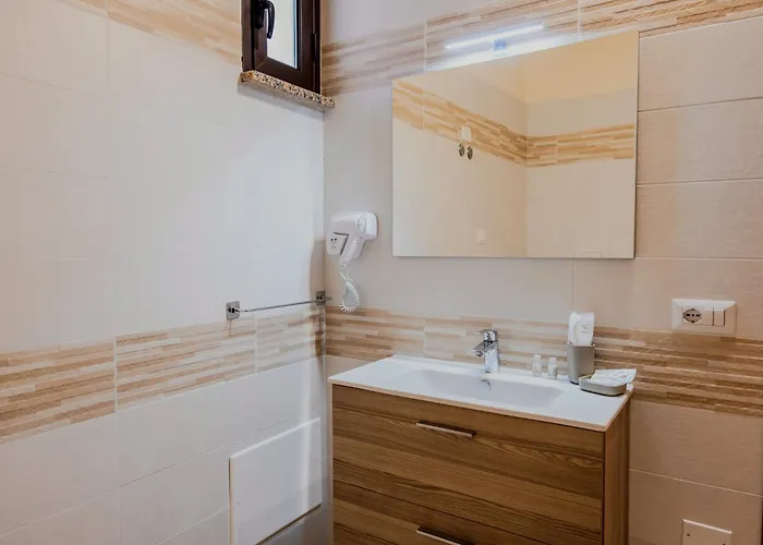 فندق مبيت وإفطار Etesia 3*