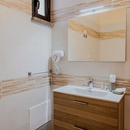 Bed & Breakfast Etesia 4*