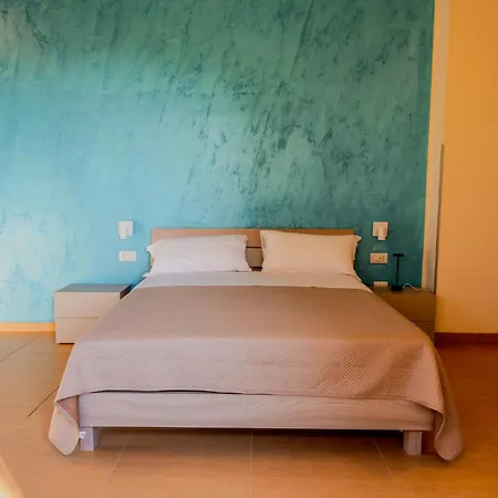 Etesia Oda ve Kahvaltı Vibo Valentia